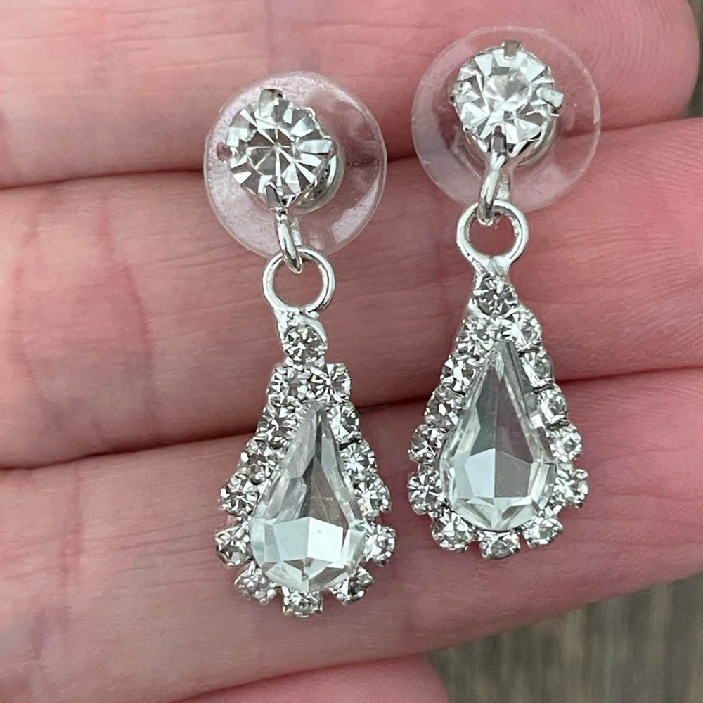 Fashion Crystal Necklace and Earrings set - Picture 4 of 7